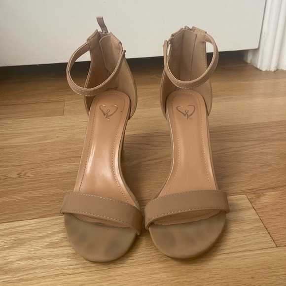 Windsor Shoes - Light Beige Heels